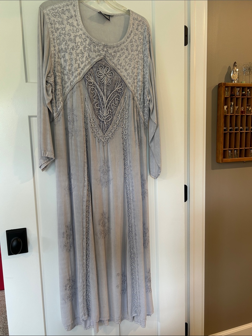 Holyclothing primitive gown 💯 viscose cozy soft lots of embroidery lots of wear